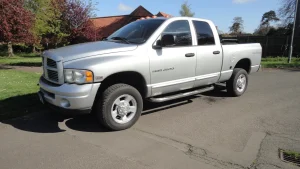 Dodge RAM 2500 5th wheel truck