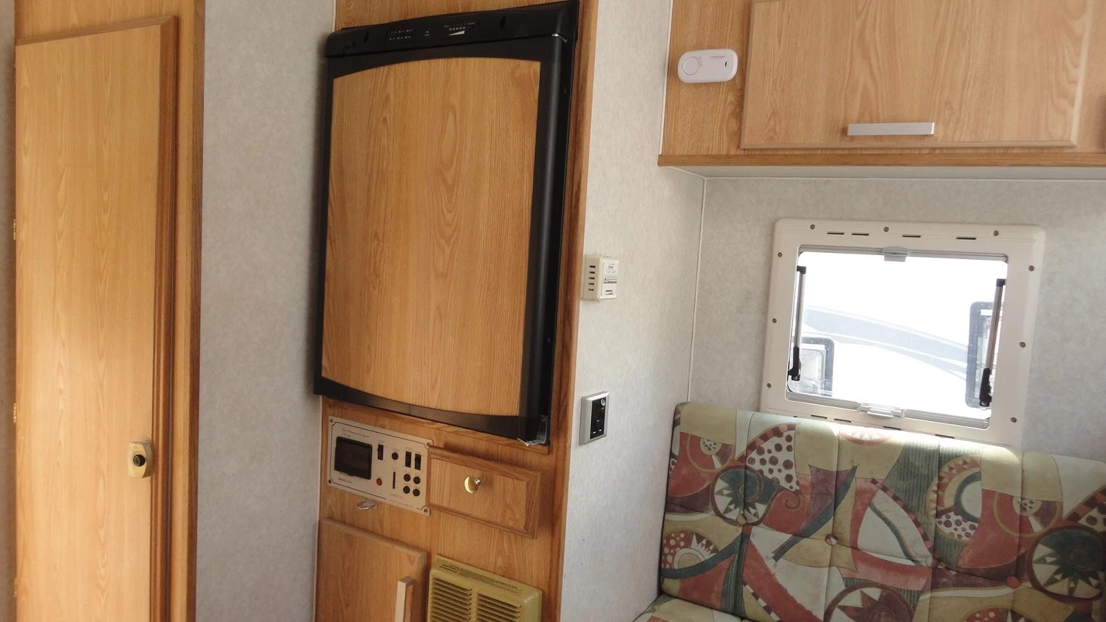 Northstar Demountable Camper inside