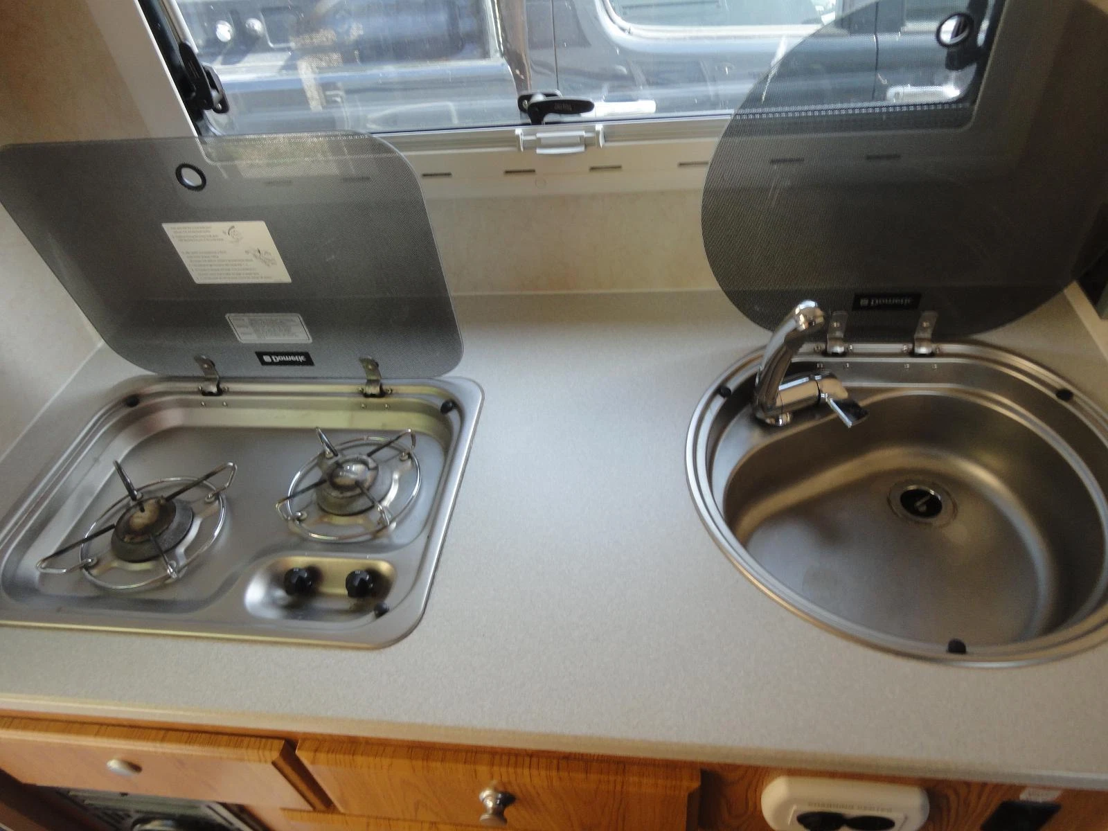 Northstar 700SCX demountable camper kitchen