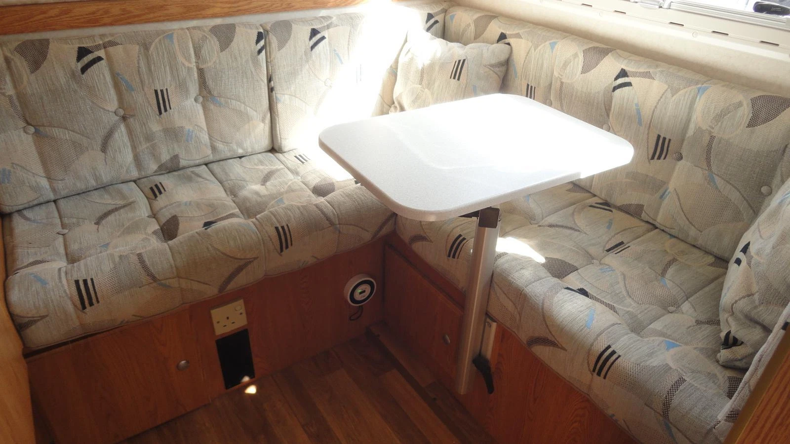Northstar 700SCX demountable camper chair and tables